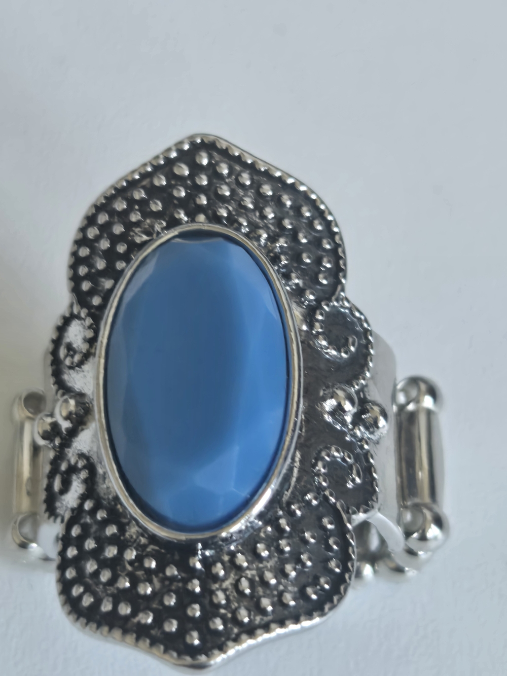 Ring - Picture 3 of 6